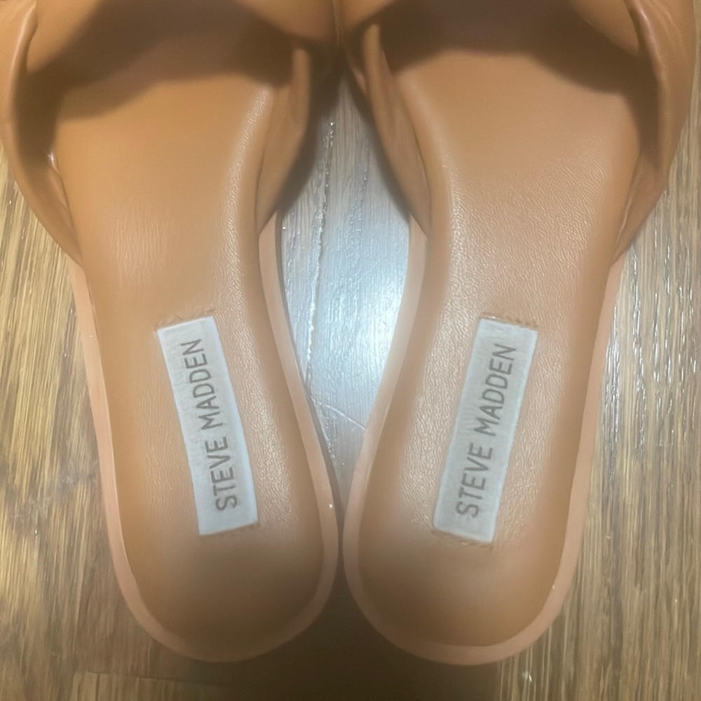 flats sandals - Picture 3 of 3